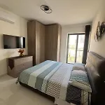 - Seafront 2 Bedroom Apartment, Fully Air-conditioned And Equipped With Amenities 公寓