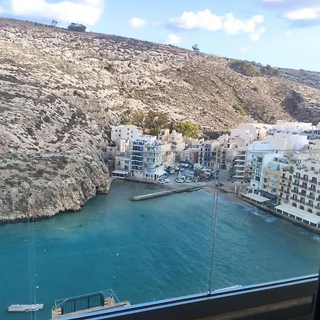 - Seafront 2 Bedroom Apartment, Fully Air-conditioned And Equipped With Amenities