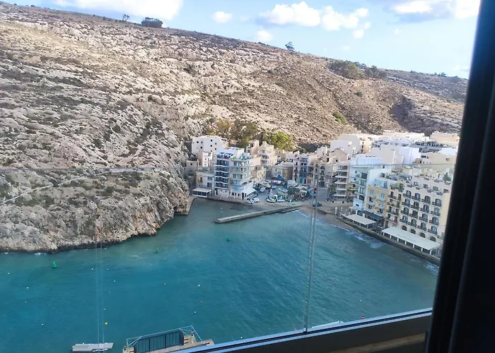 - Seafront 2 Bedroom Apartment, Fully Air-conditioned And Equipped With Amenities